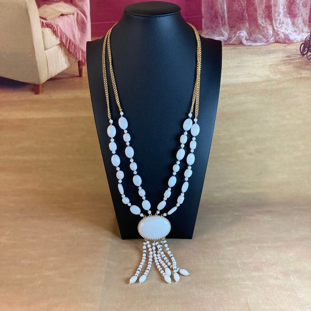 0003 White Acrylic Double Strand Statement Necklace w/Oval Cabochon & Tassel EUC